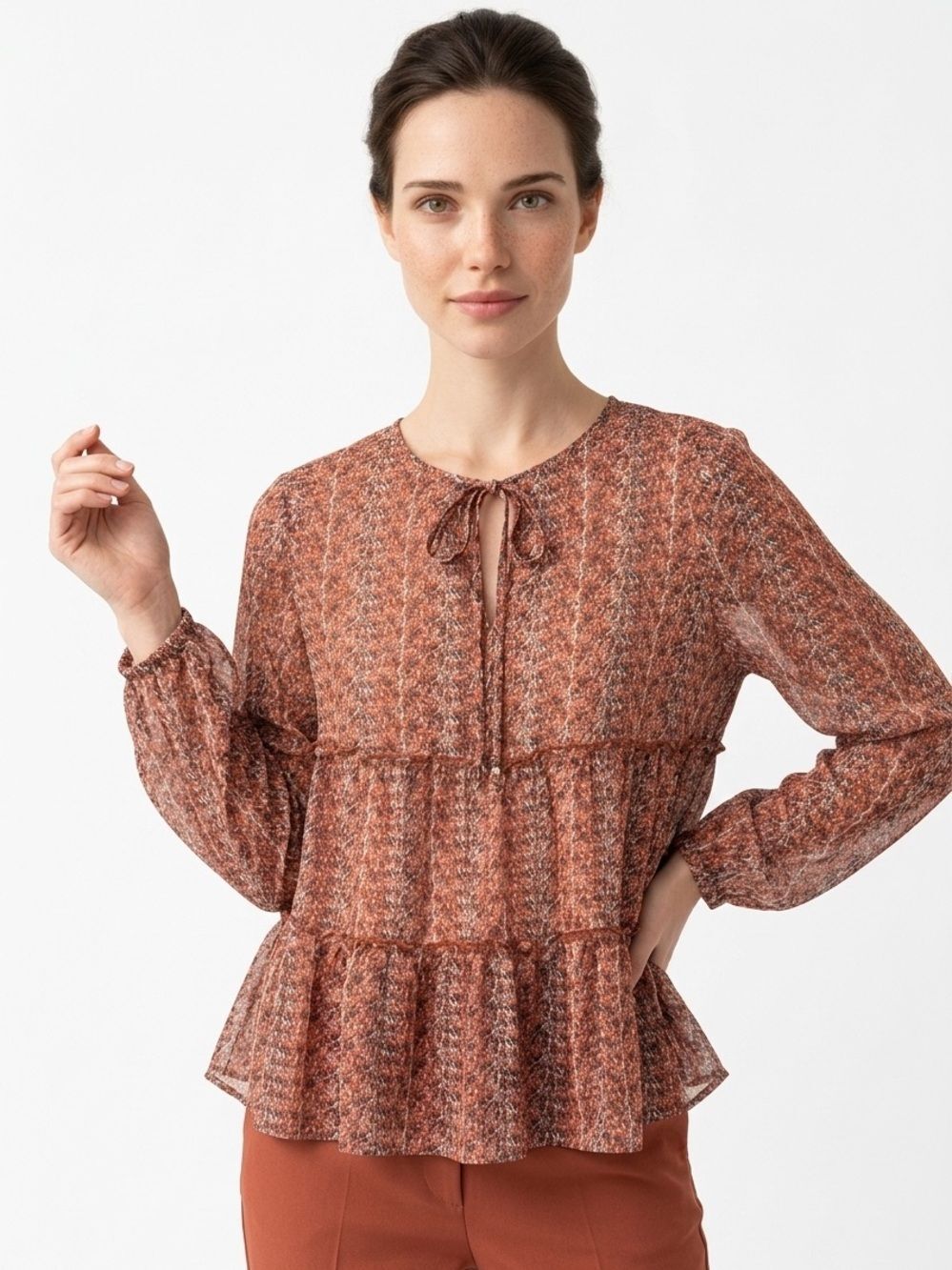 MOLLY BRACKEN | Tiered Tie Front Orange Red Black Print Top Women’s Size Large